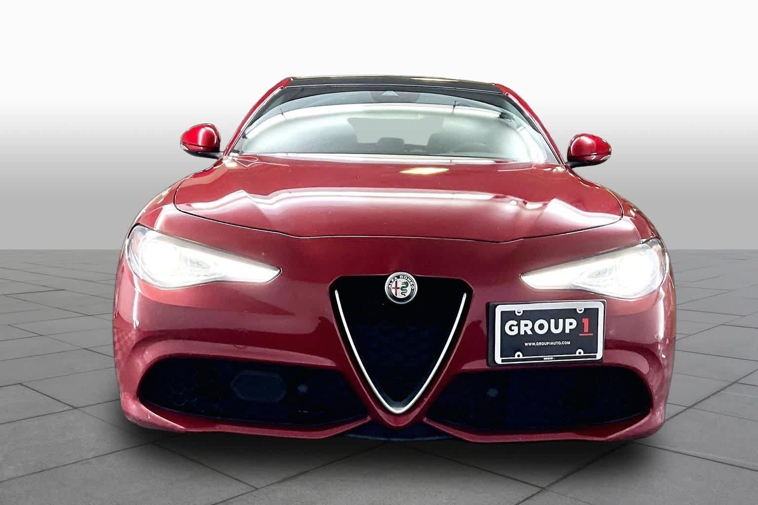 Used 2018 Alfa Romeo Giulia Ti Sport w/ Quick Order Package 22S Sport AWD/4WD image 4