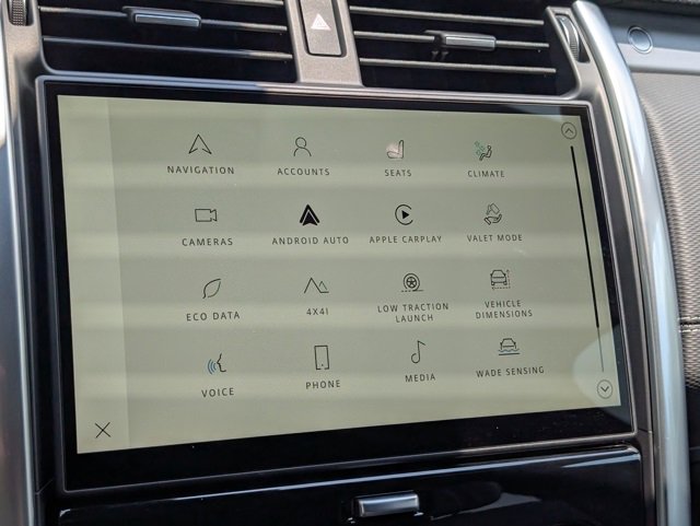 Certified 2024 Land Rover Discovery Dynamic SE image 15