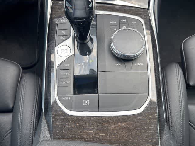 Used 2021 BMW 330e w/ Convenience Package RWD image 17