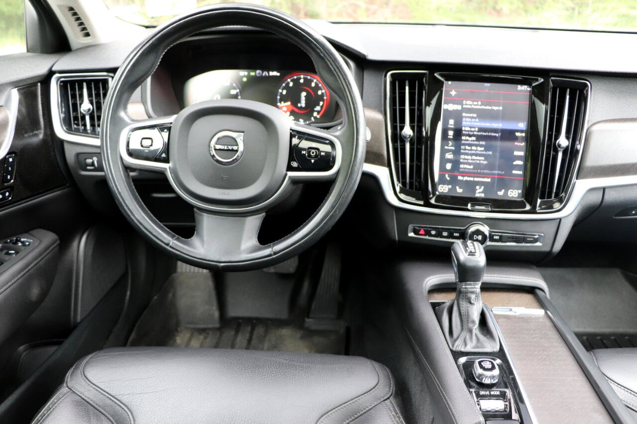Used 2020 Volvo V90 T6 Cross Country image 18