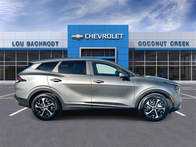 Used 2024 Kia Sportage EX image 9