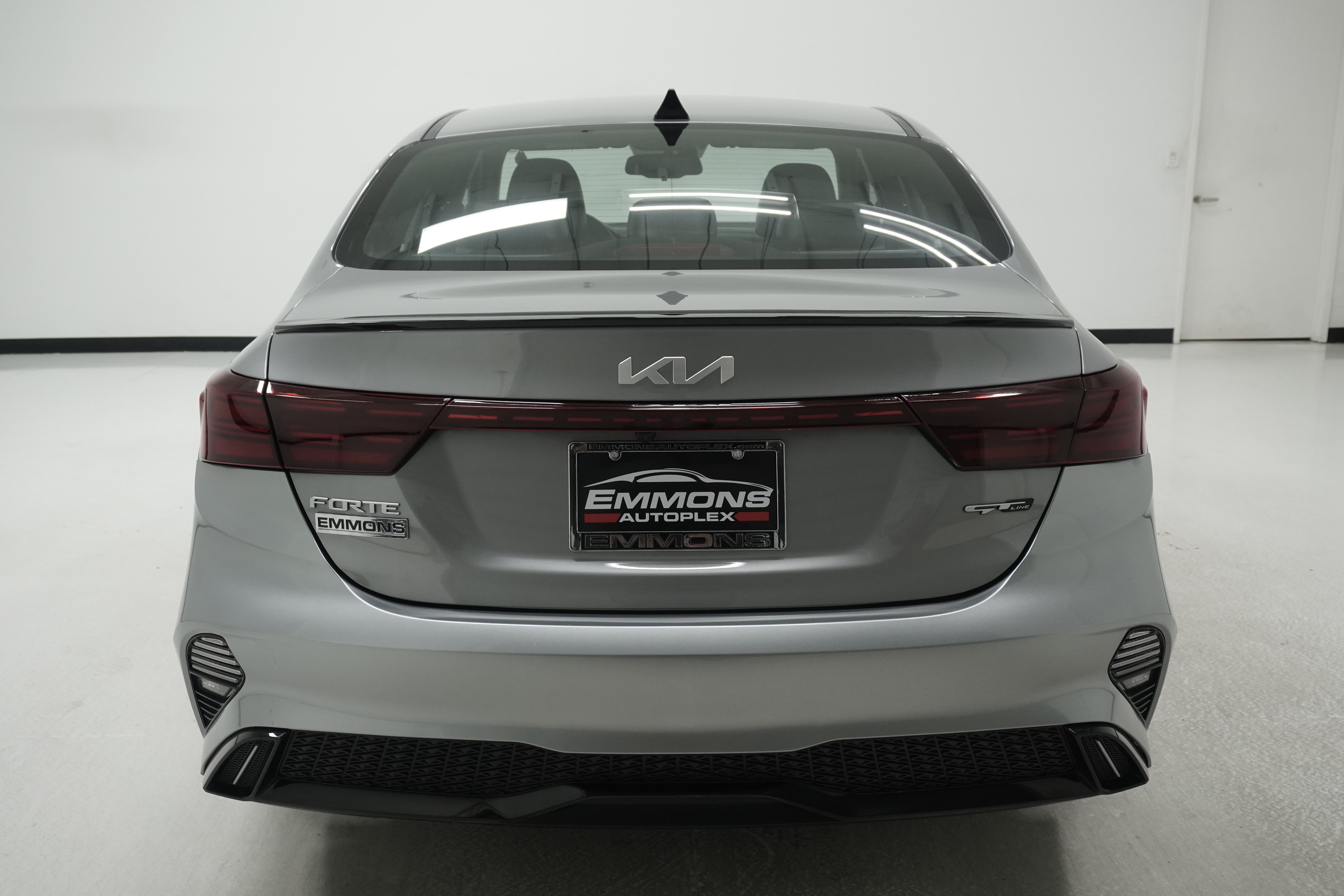 Used 2023 Kia Forte GT-Line w/ GT-Line Premium Package FWD image 3