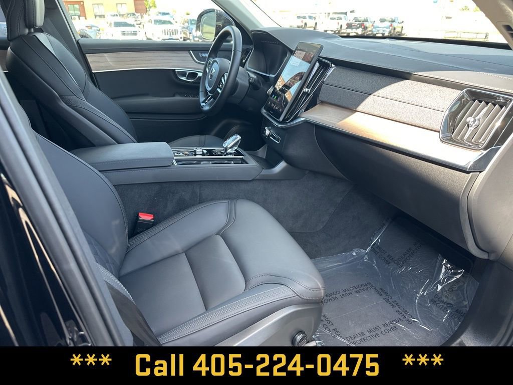 Used 2025 Volvo XC90 B6 Plus AWD/4WD image 37