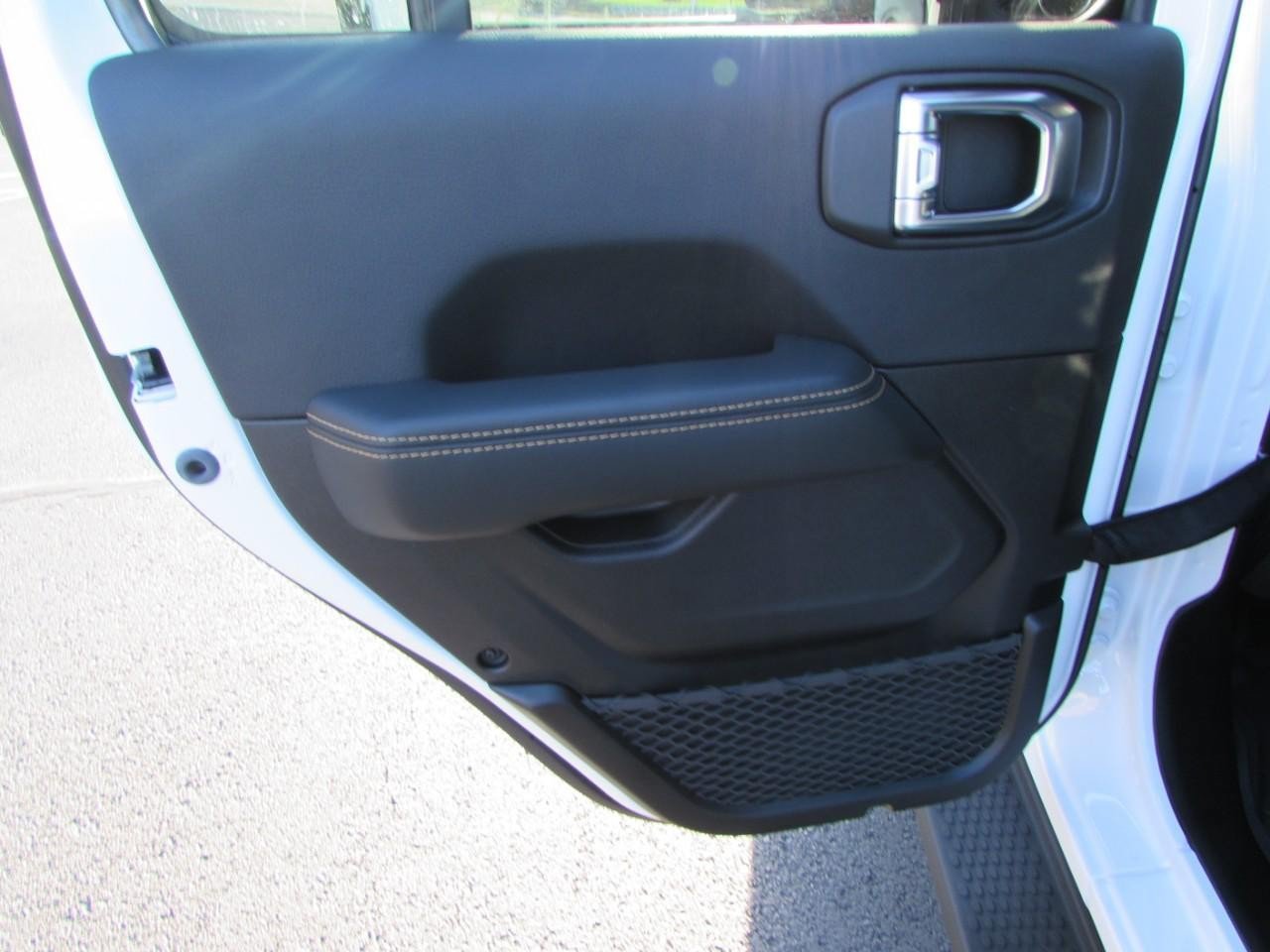 New 2026 Jeep Wrangler Unlimited Sahara AWD/4WD image 26