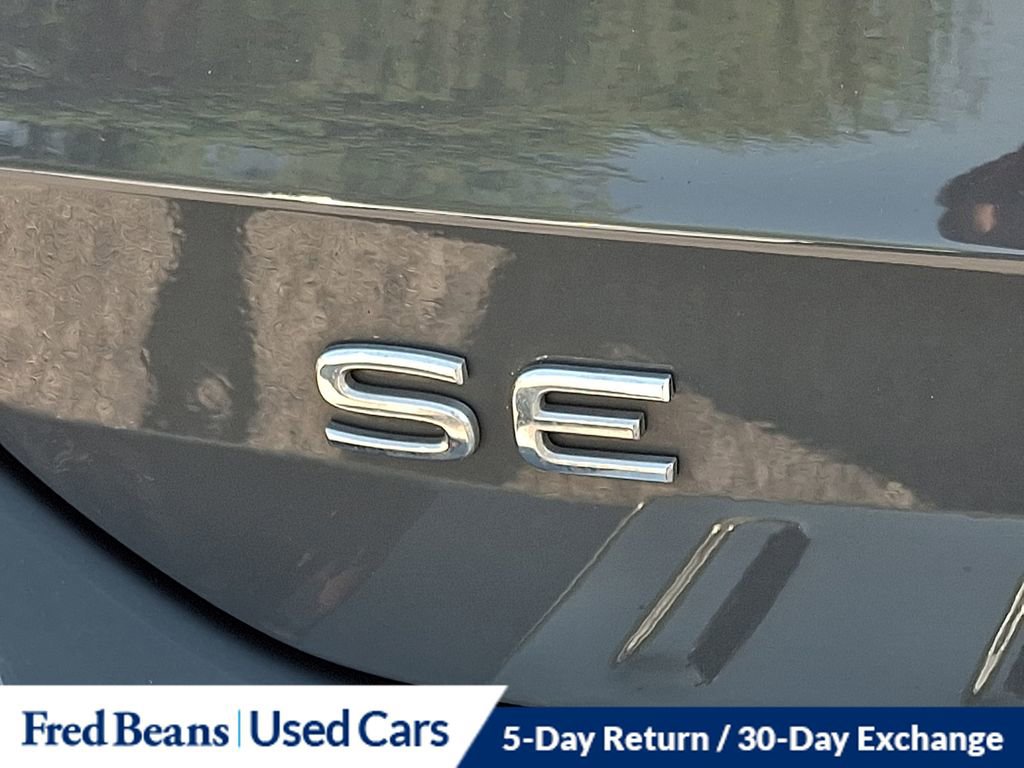 Certified 2023 Volkswagen Taos SE w/ Panoramic Sunroof Package AWD/4WD image 33