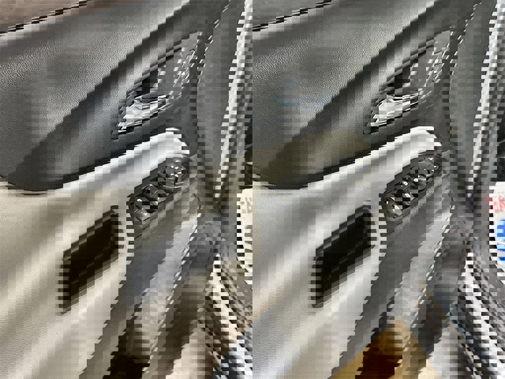 Used 2024 Chevrolet Equinox LS w/ Driver Confidence II Package image 14