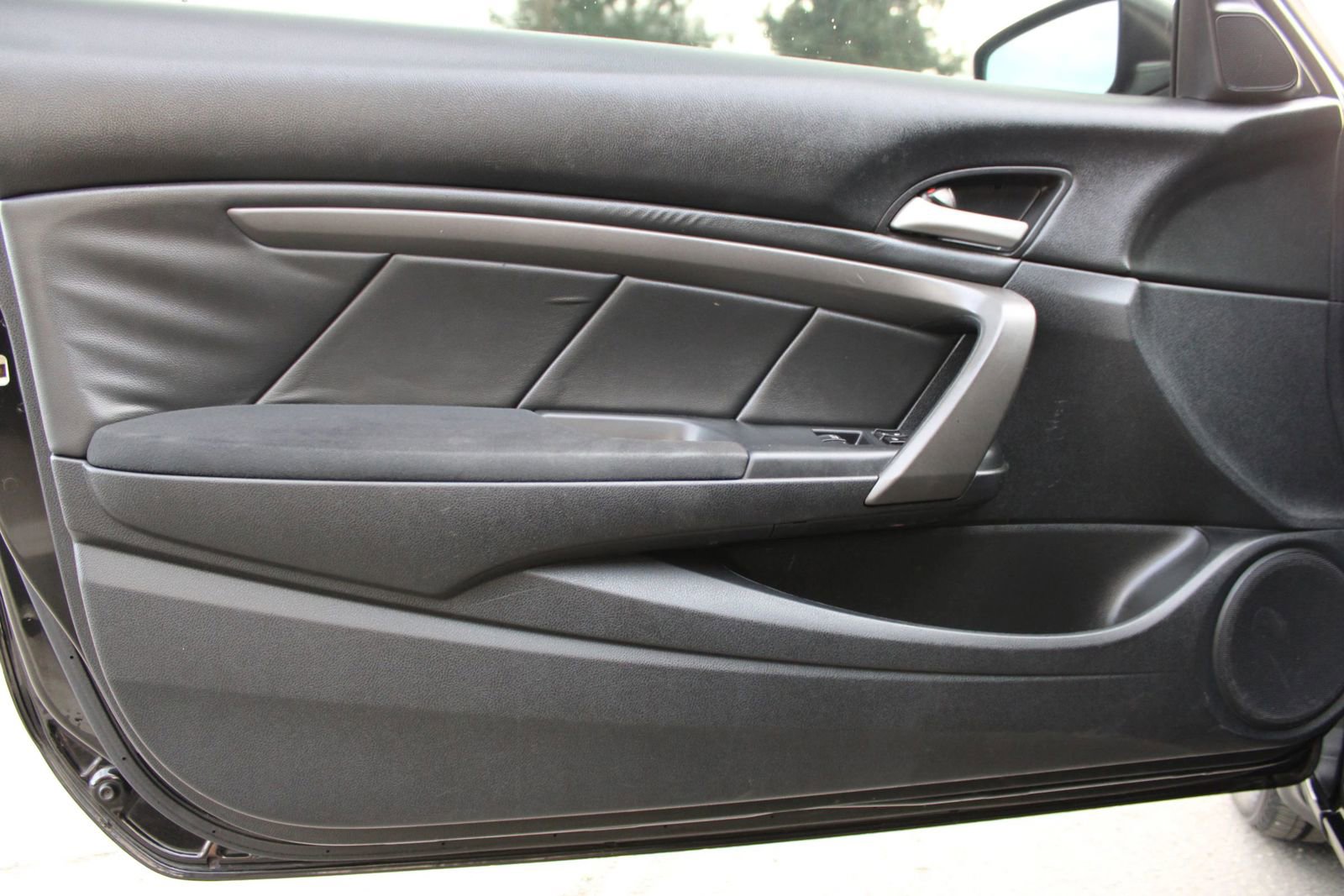 Used 2011 Honda Accord LX-S image 9