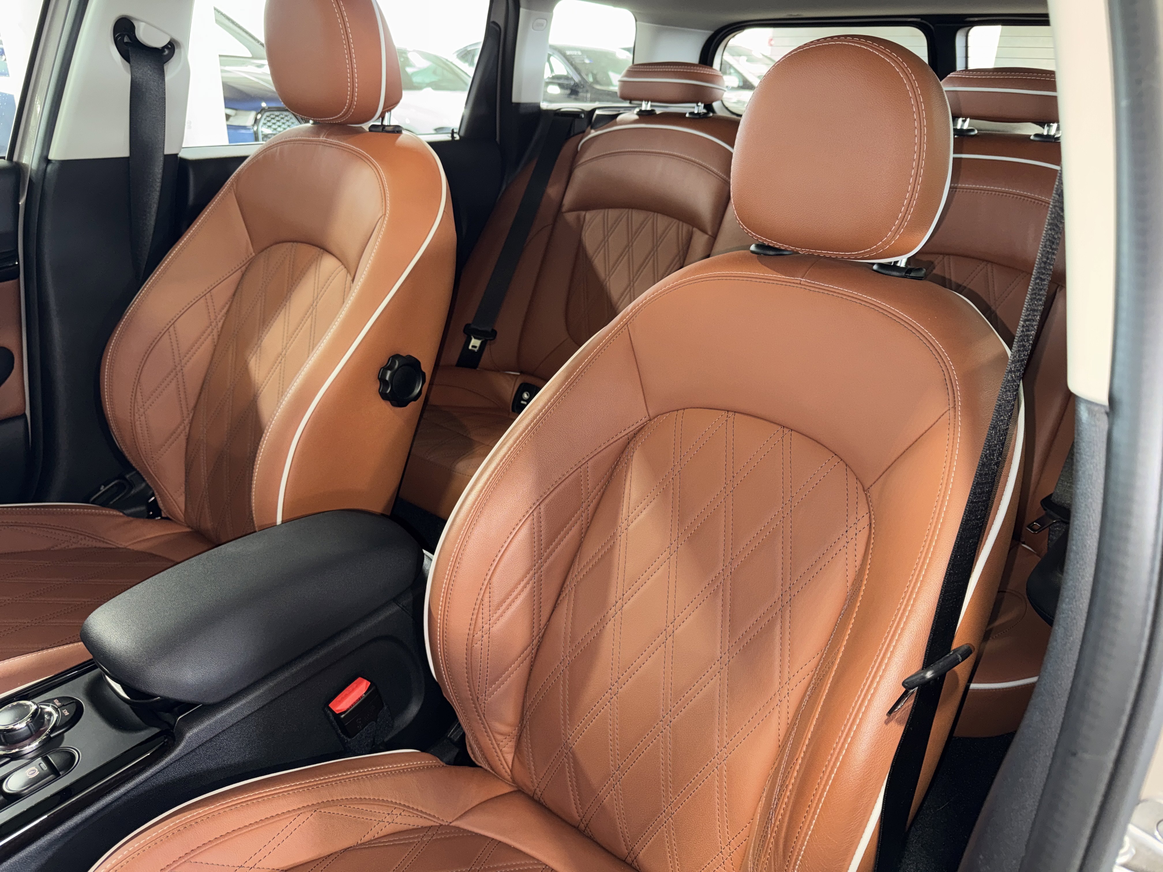 Used 2024 MINI Cooper Clubman S w/ Signature Upholstery Package image 33