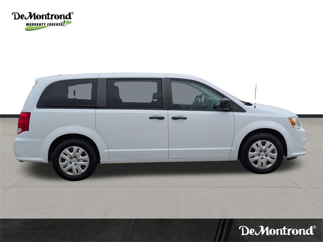 Used 2020 Dodge Grand Caravan SE w/ UConnect Hands-Free Group image 4