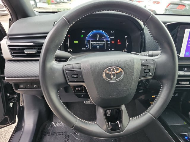 Used 2025 Toyota Camry SE FWD image 25