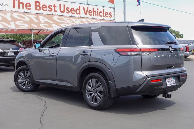 Used 2024 Nissan Pathfinder S AWD/4WD image 9