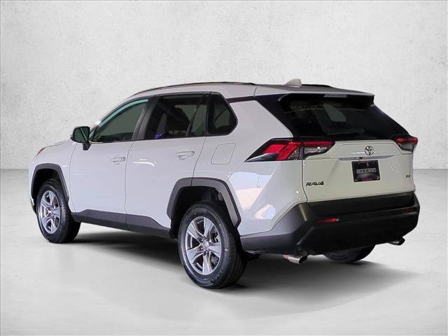 Used 2025 Toyota RAV4 XLE FWD image 8