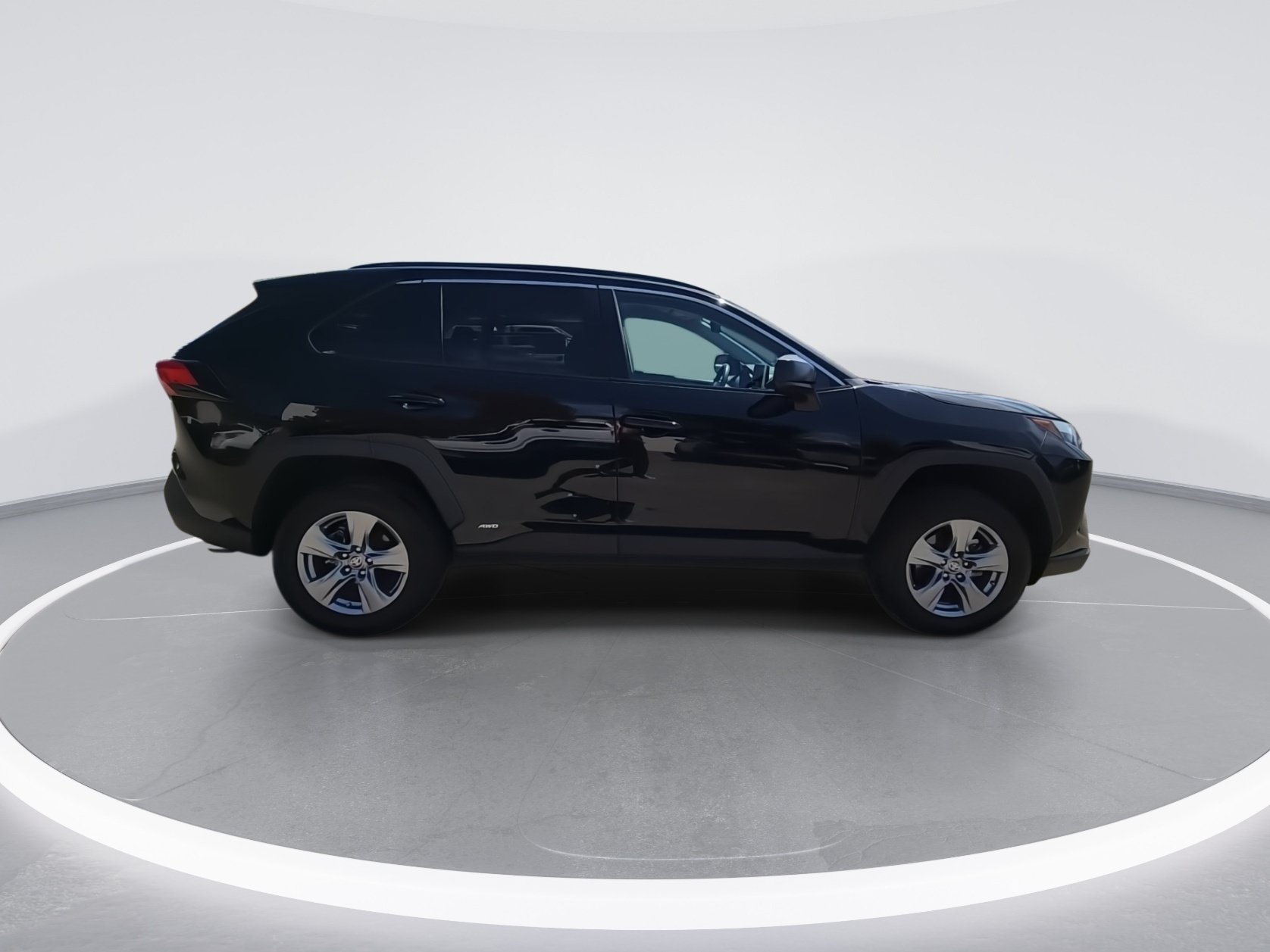 Used 2023 Toyota RAV4 LE AWD/4WD image 9