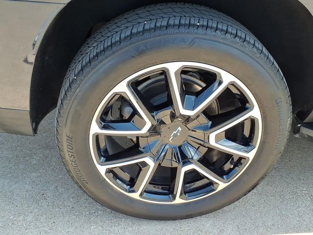 Used 2024 Chevrolet Tahoe RST w/ Luxury Package AWD/4WD image 23