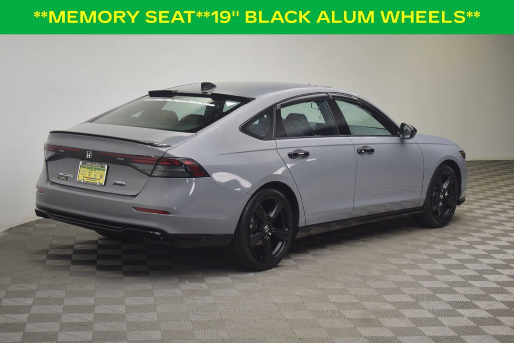 Used 2023 Honda Accord Sport image 7