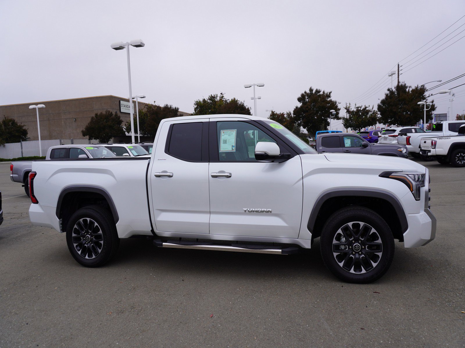 Used 2024 Toyota Tundra Limited image 4