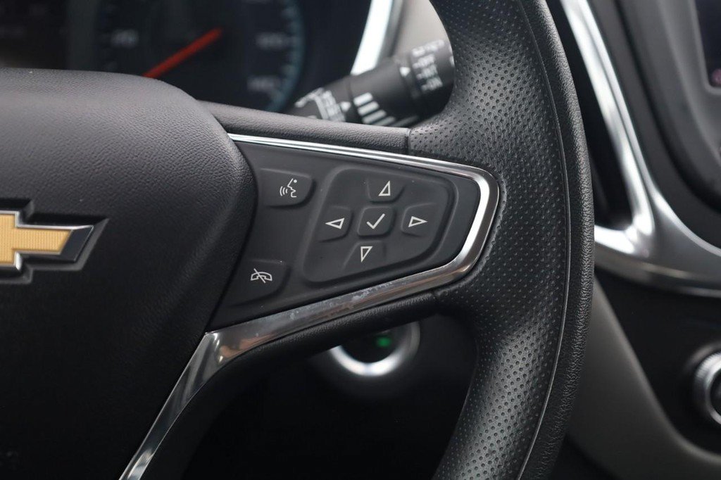 Used 2021 Chevrolet Equinox LS FWD image 9
