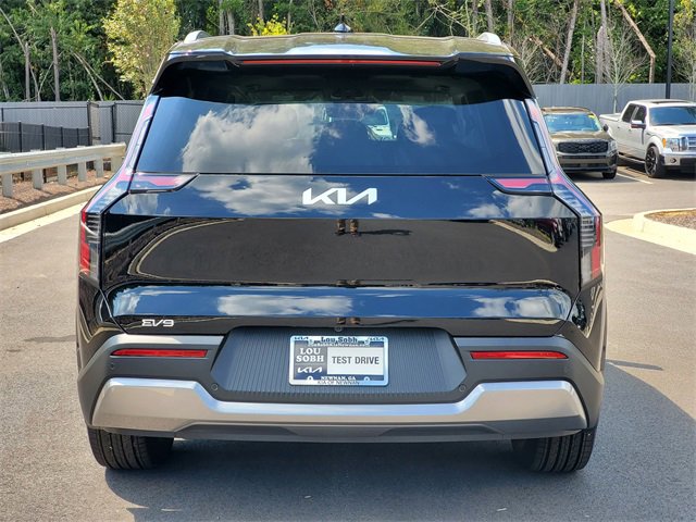 New 2026 Kia EV9 Wind image 5