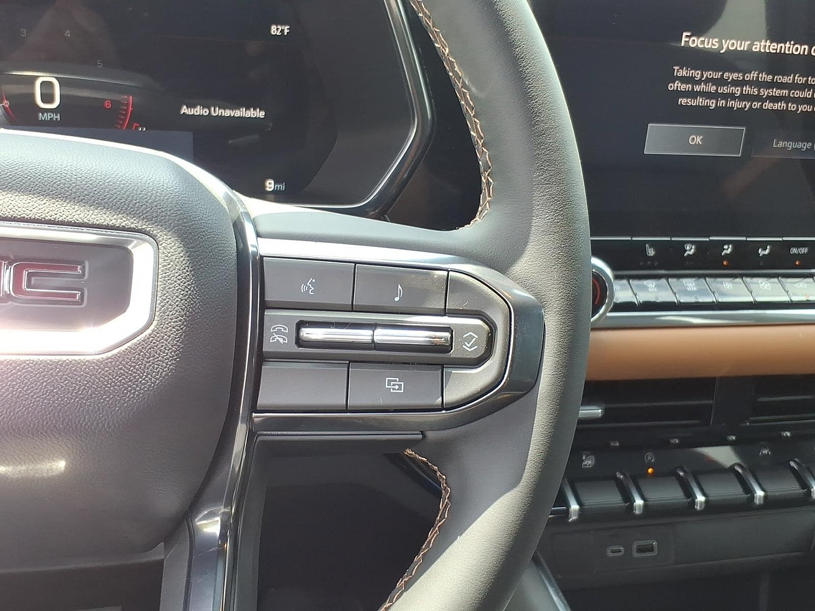 New 2026 GMC Canyon AT4 w/ Technology Plus Package AWD/4WD image 17