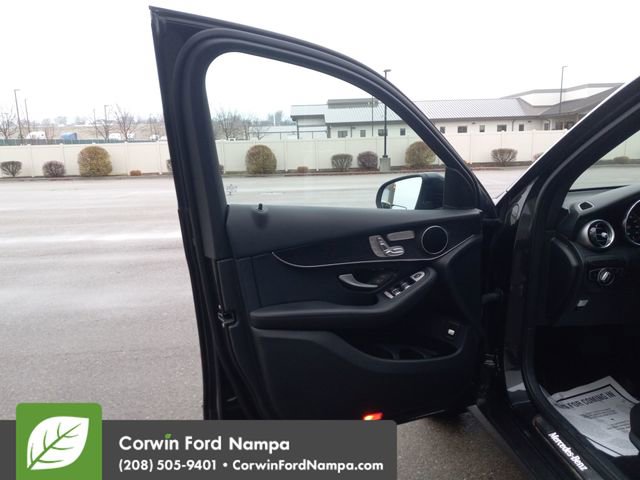 Used 2022 Mercedes-Benz GLC 300 4MATIC image 10