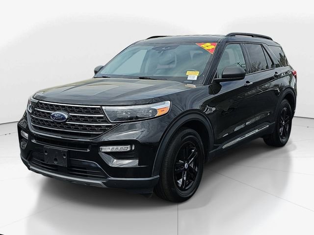 Used 2023 Ford Explorer XLT w/ Equipment Group 202A image 9
