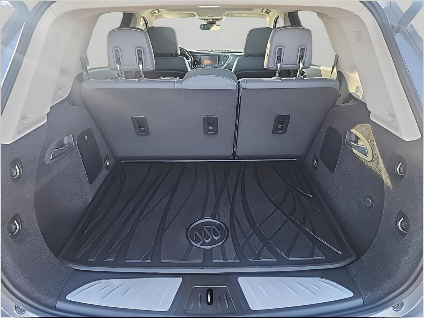 Used 2019 Buick Envision Premium w/ Driver Confidence Package image 8