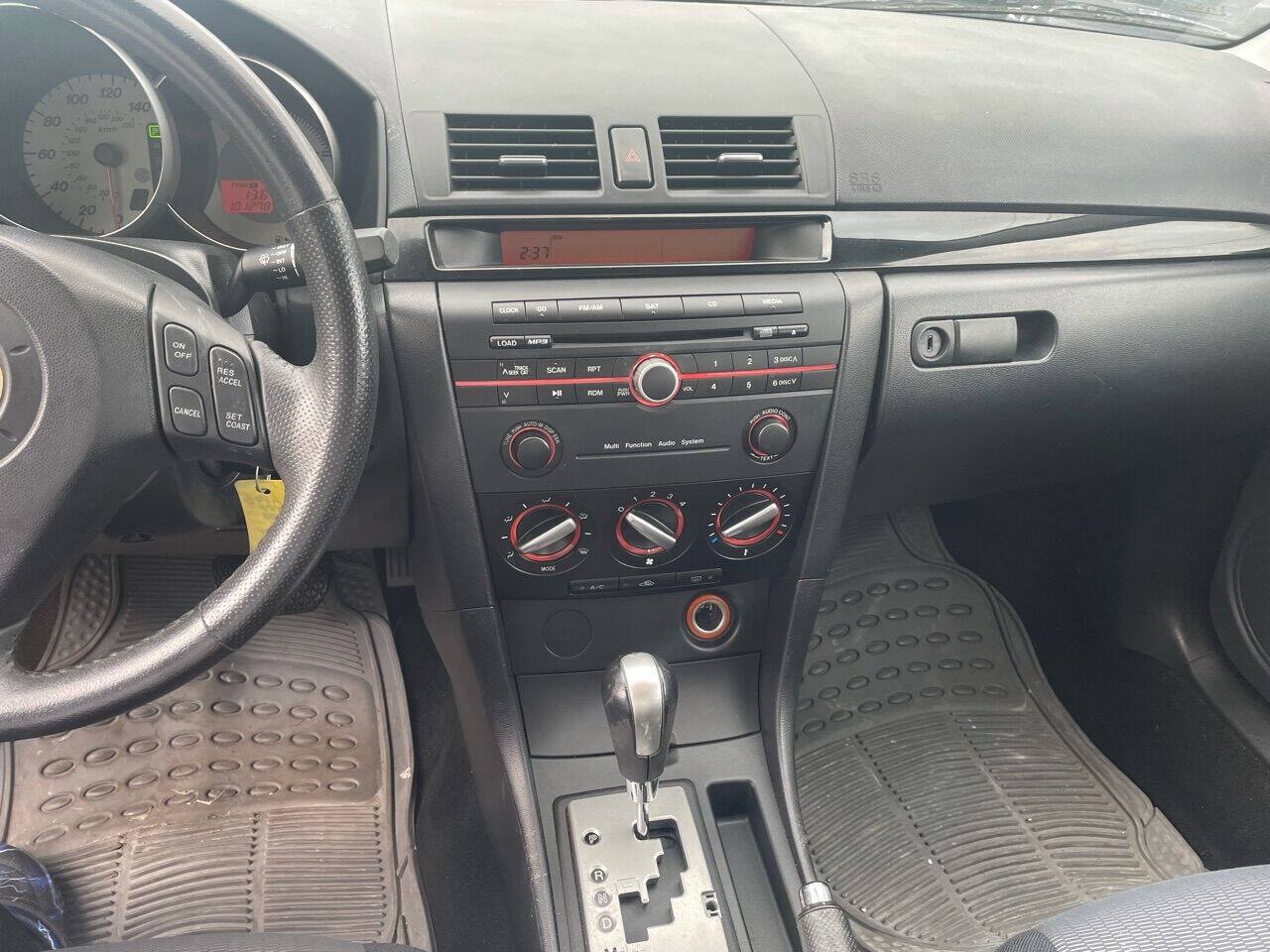 Used 2009 MAZDA MAZDA3 i Touring Value FWD image 11