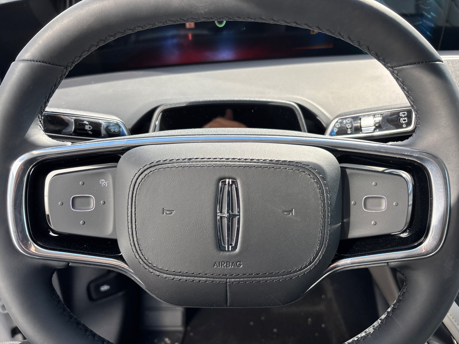 New 2026 Lincoln Nautilus Premier w/ Jet Appearance Package AWD/4WD image 16