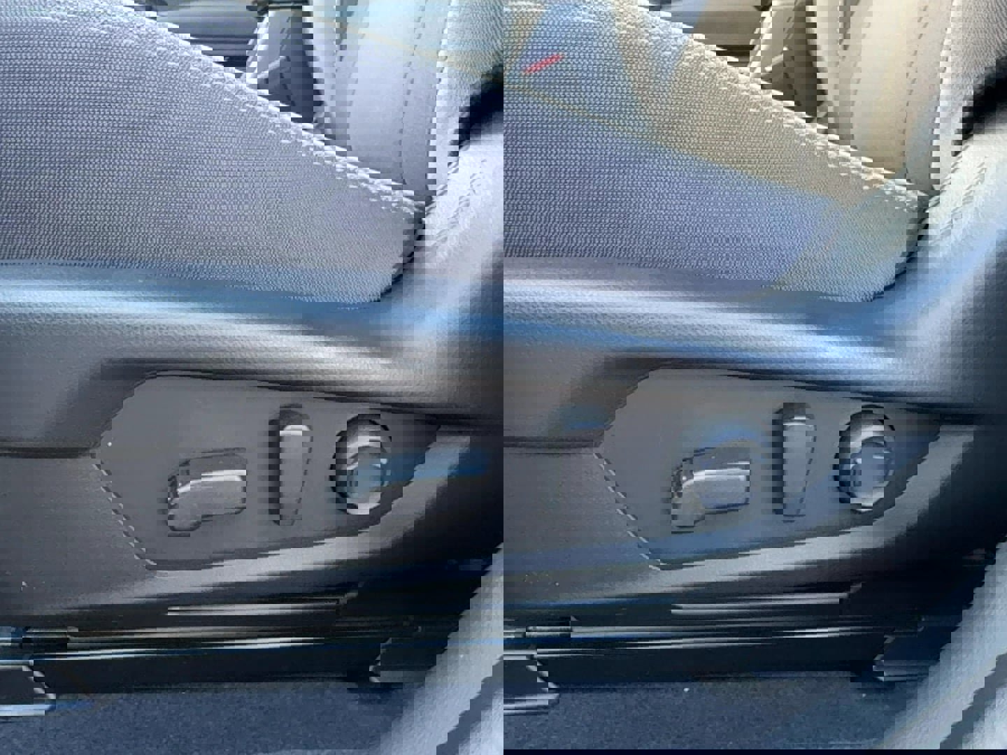 Certified 2025 Subaru Crosstrek 2.0i Premium image 23