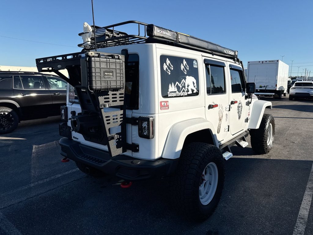 Used 2016 Jeep Wrangler Unlimited Rubicon AWD/4WD image 3