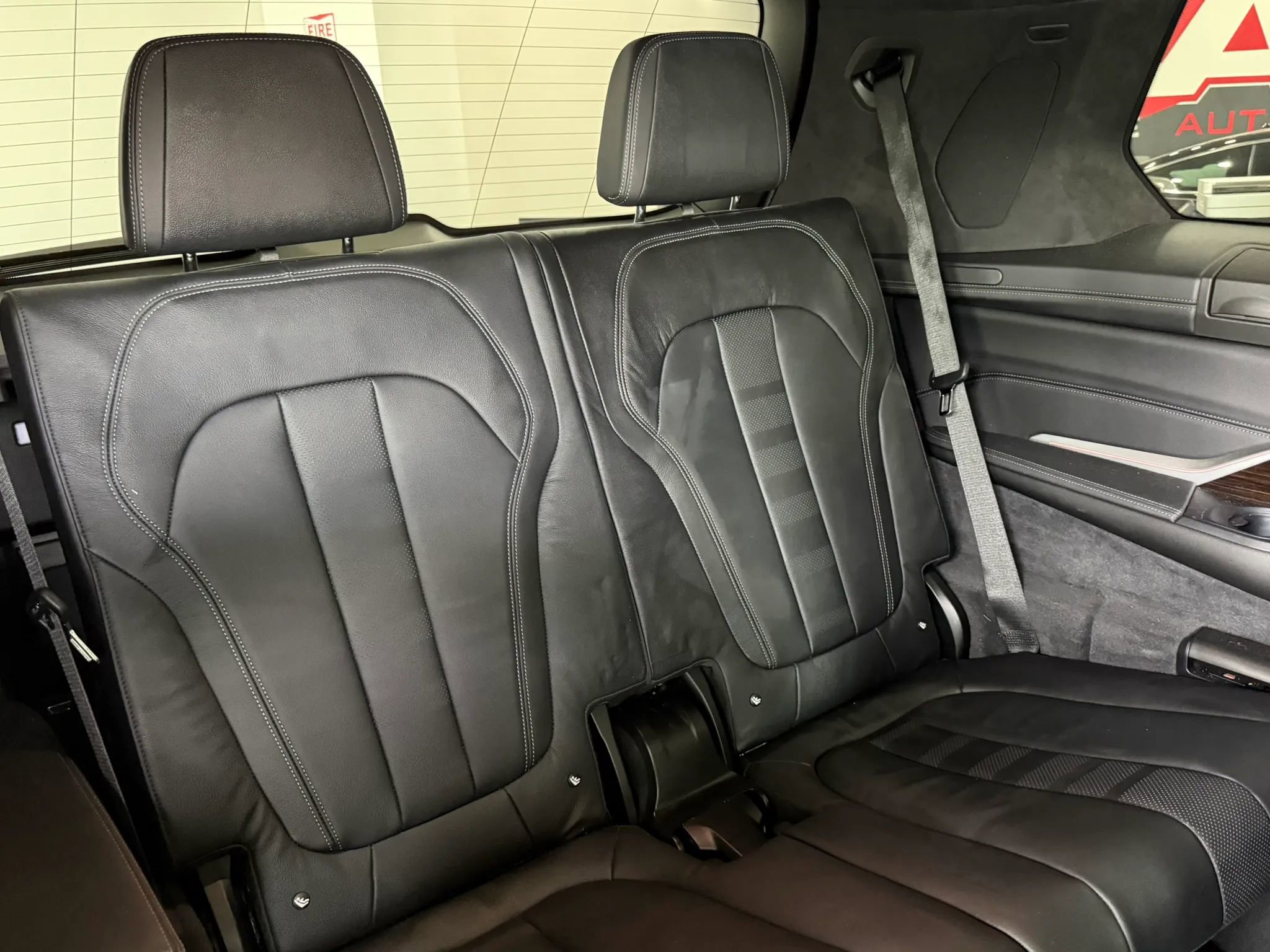 Used 2019 BMW X7 xDrive50i w/ Dynamic Handling Package image 32