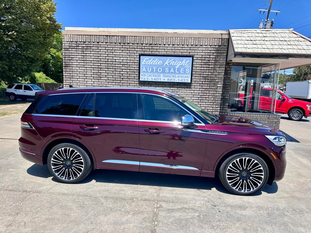 Used 2021 Lincoln Aviator Black Label AWD/4WD image 2