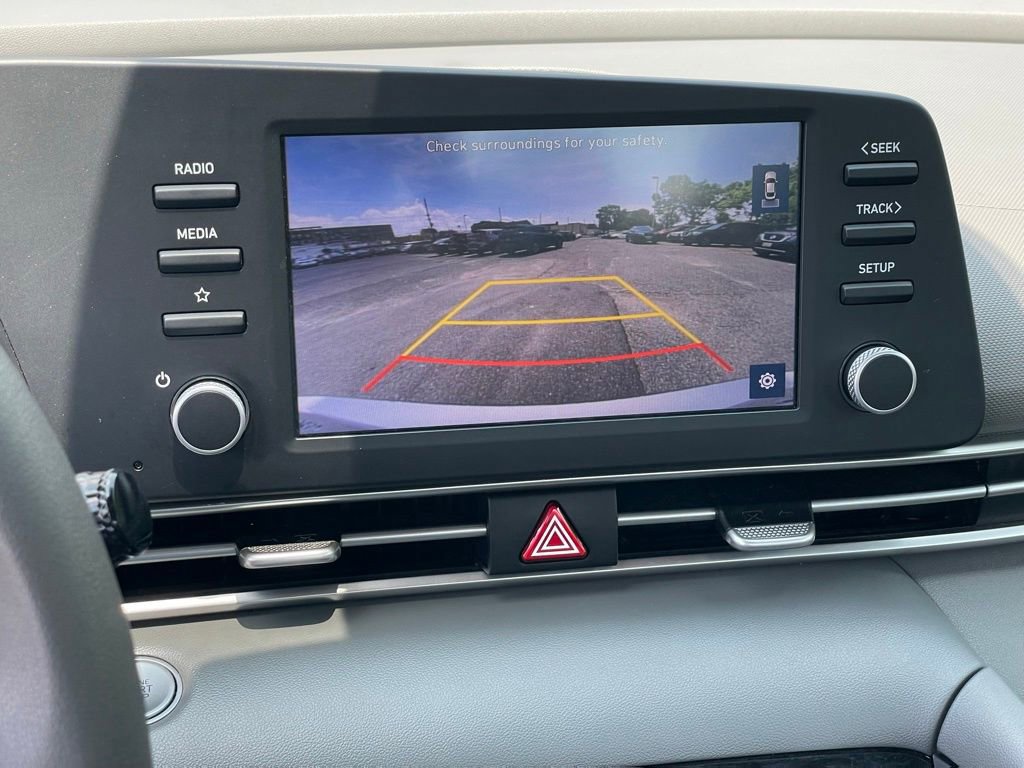 Used 2023 Hyundai Elantra SEL image 14
