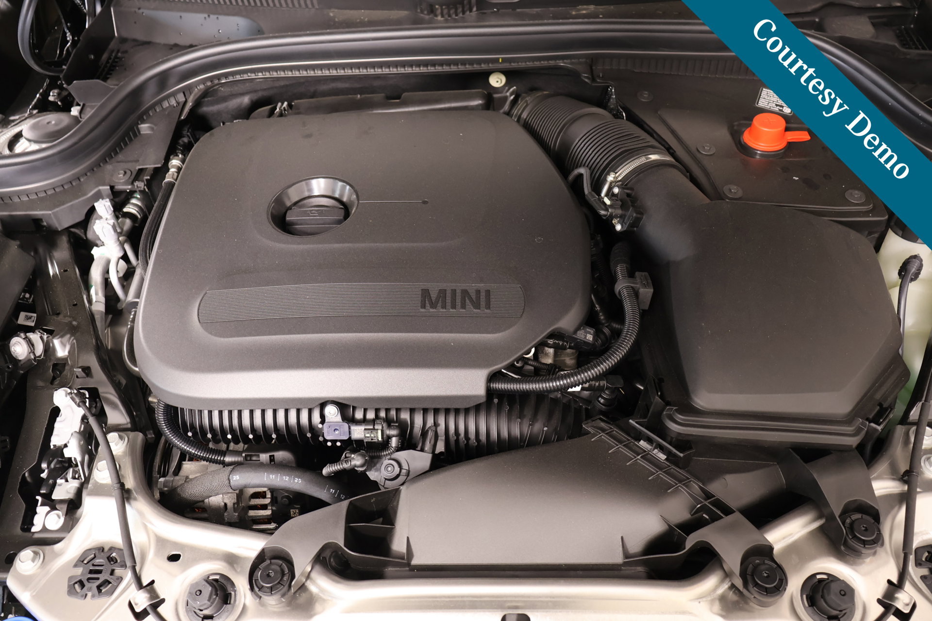 New 2026 MINI Cooper 2-Door Hardtop FWD image 19