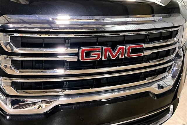 Certified 2023 GMC Acadia SLE w/ Driver Convenience Package image 10