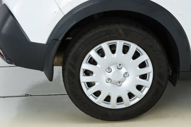 Used 2018 Nissan Kicks S FWD image 16