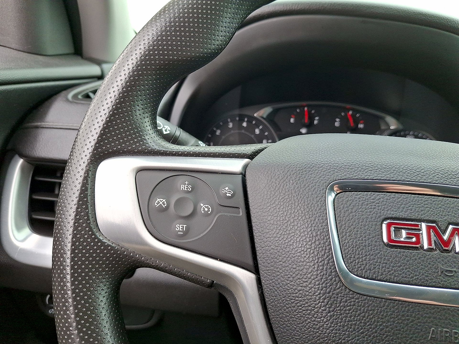 Used 2023 GMC Terrain SLE w/ Driver Convenience Package AWD/4WD image 17
