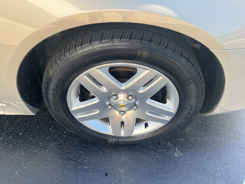 Used 2011 Chevrolet Impala LT w/ Luxury Edition Package FWD image 40