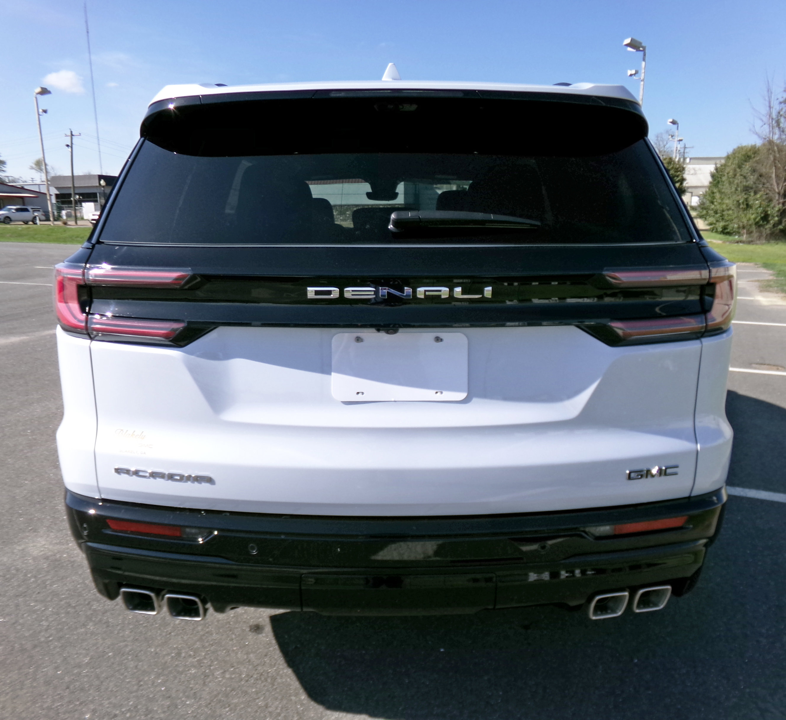 New 2026 GMC Acadia Denali Ultimate w/ LPO, Floor Liner Package image 4