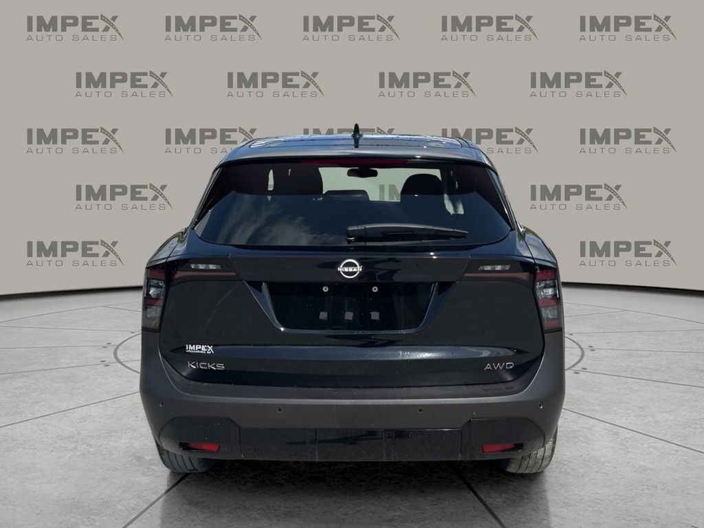 Used 2025 Nissan Kicks SV AWD/4WD image 4