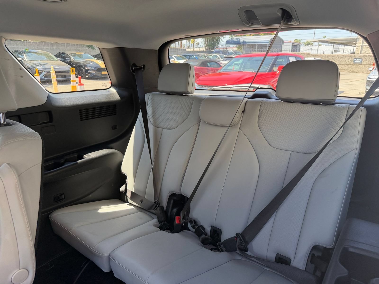 Used 2025 Hyundai Palisade SEL FWD image 32