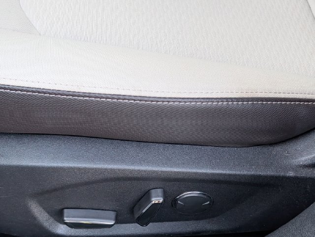Used 2019 Ford Fusion SE w/ Equipment Group 151A FWD image 11
