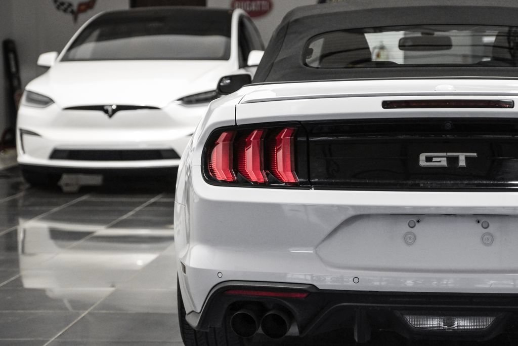 Used 2018 Ford Mustang GT Premium RWD image 35