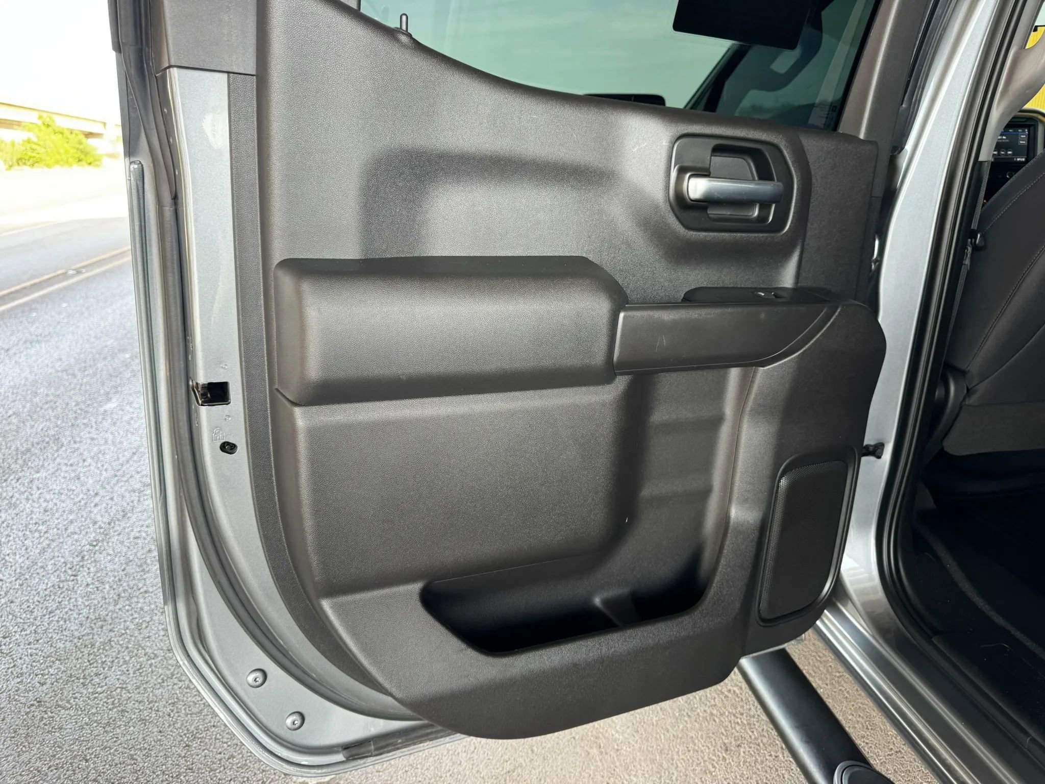 Used 2020 Chevrolet Silverado 1500 Custom w/ Trailering Package image 17