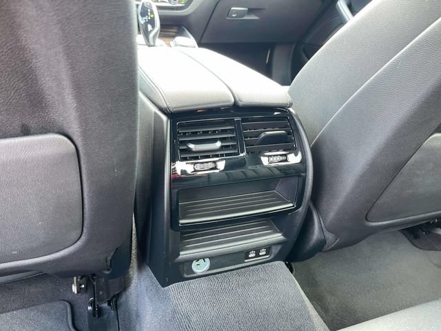 Used 2023 BMW 530e xDrive AWD/4WD image 17