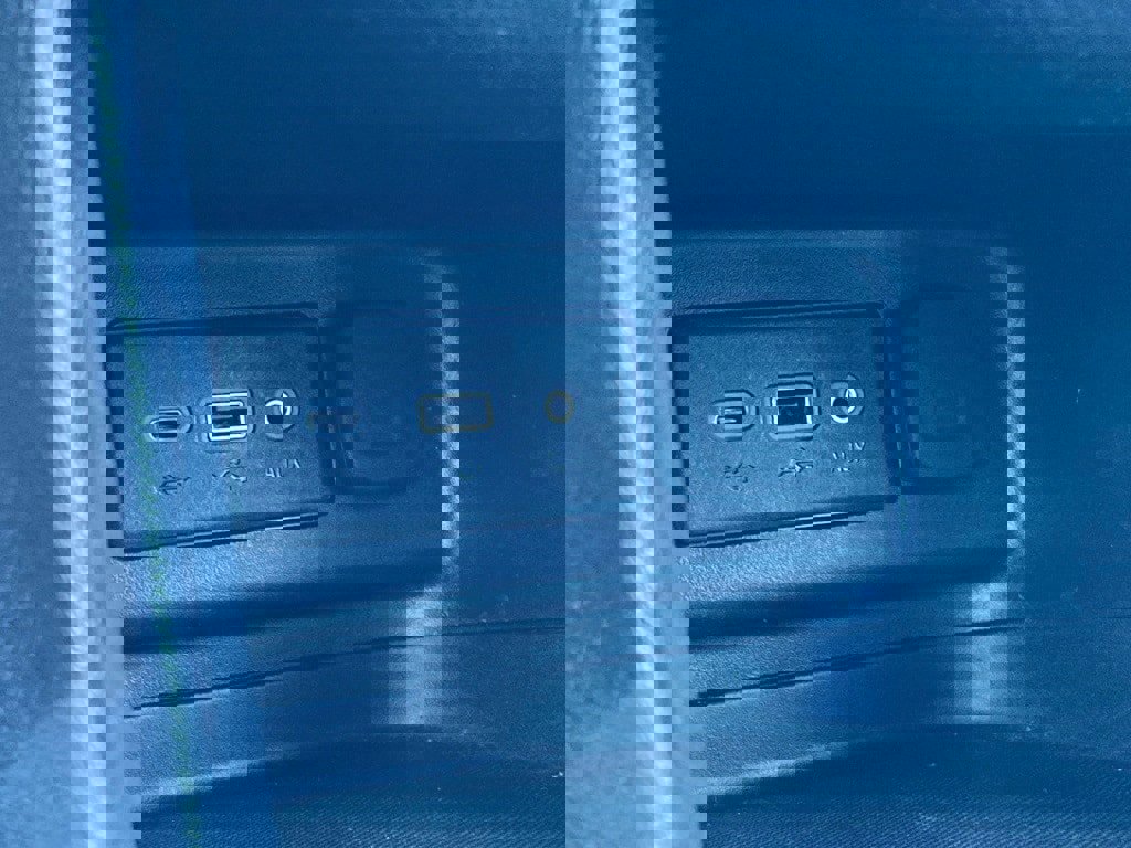 Used 2024 Chevrolet Equinox RS image 27