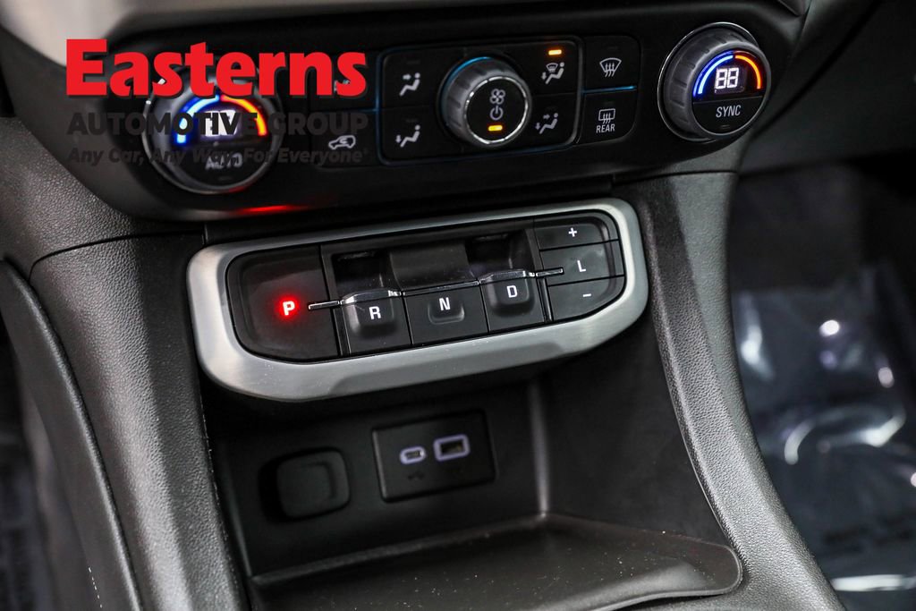 Used 2022 GMC Acadia SLE image 13