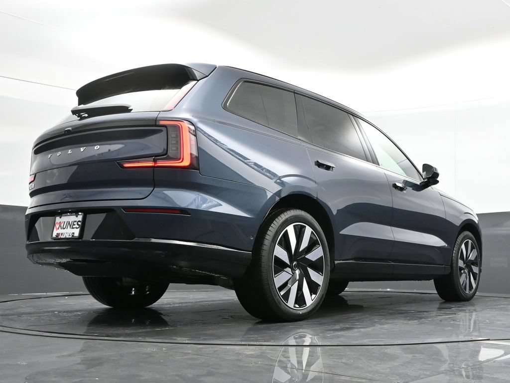 New 2025 Volvo EX90 Ultra AWD/4WD image 32