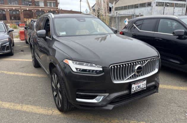Used 2024 Volvo XC90 T8 Ultimate w/ Protection Package Premier AWD/4WD image 8