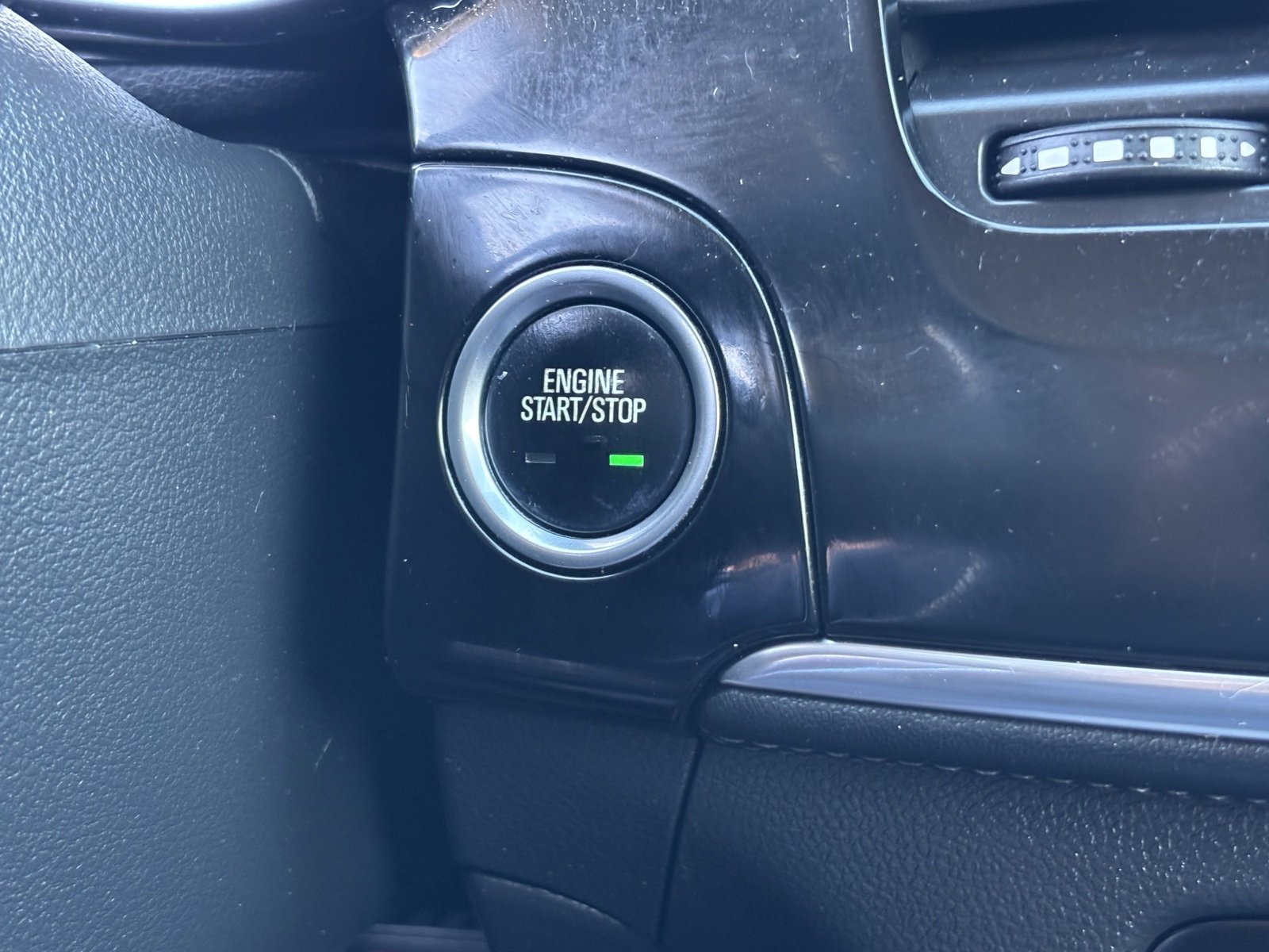 Used 2017 Buick Encore Essence image 5